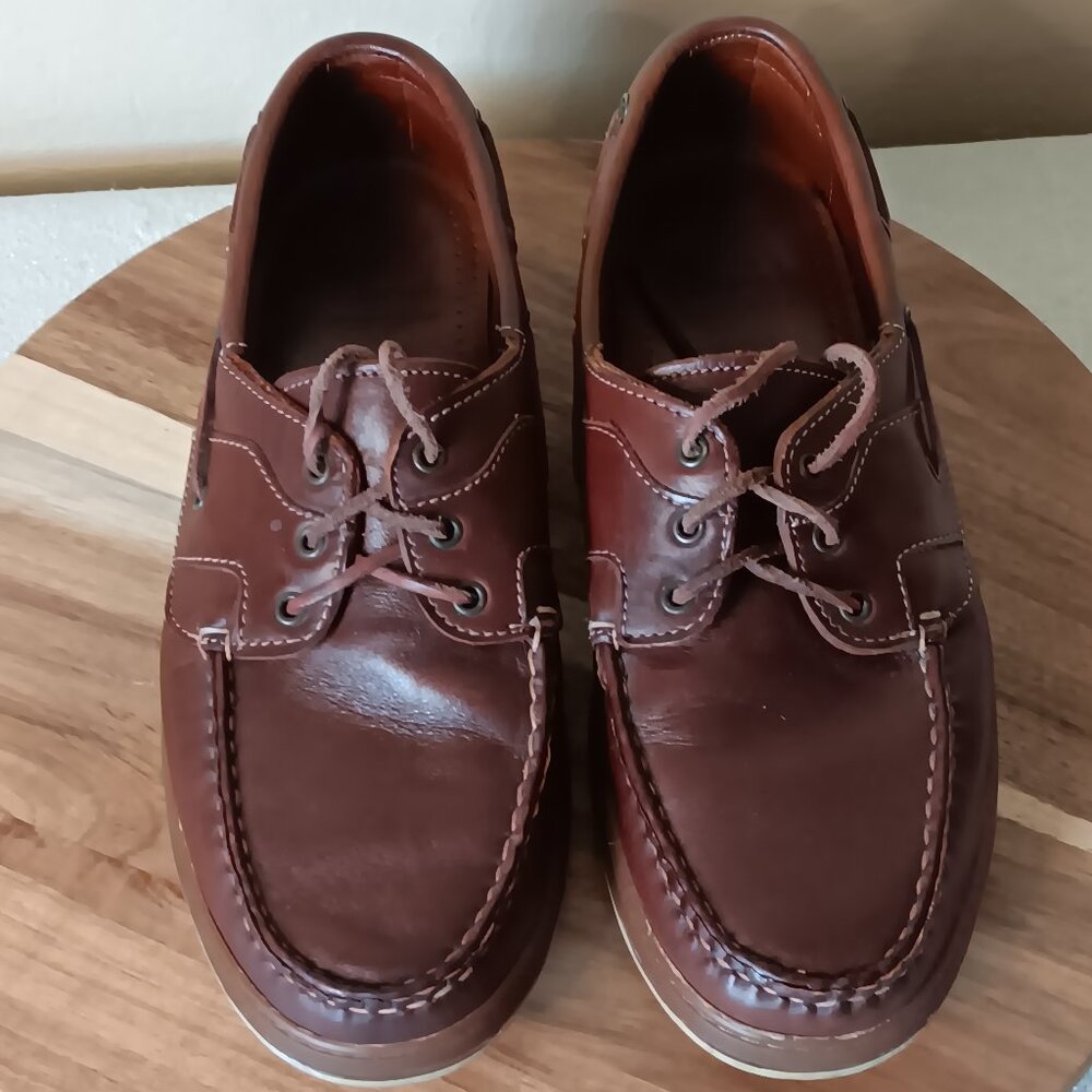 Allen Edmonds Eastport Boat Shoes. Size 11 D. Brown leather. Pre-owned great con
